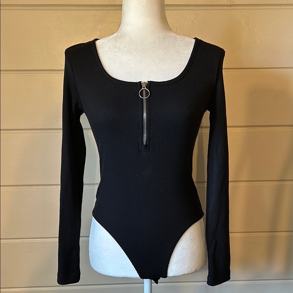 MISSGUIDED Black Ribbed Long Sleeve Bodysuit Size 6